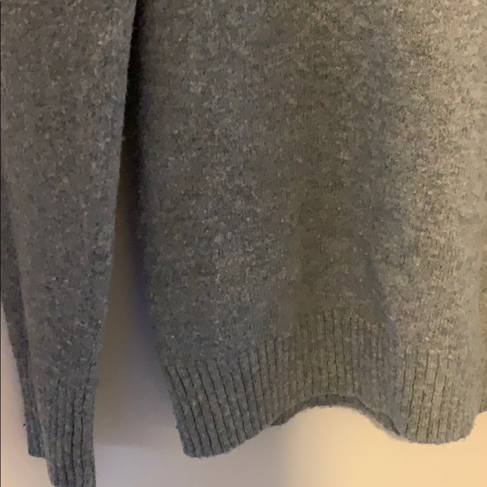 Gap Gray Turtle Neck - image 4